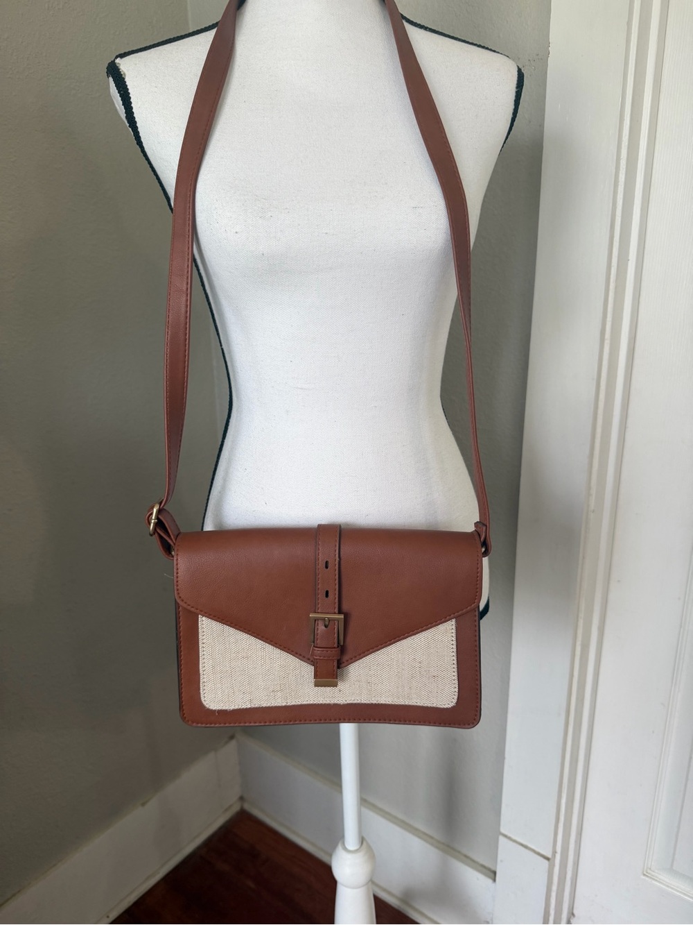 Crossbody Bag in Brown and Cream